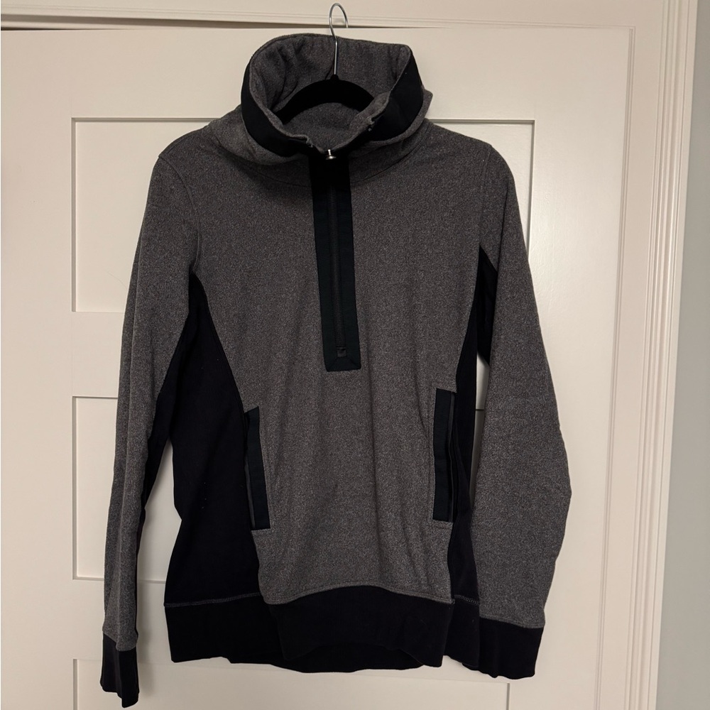 Lululemon Gray and Black Pullover